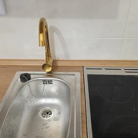 Mysticka Skola S Ubytovanim A Pobyty Ve Tme V Zamku Velka Sulcovna Pensjonat 3*